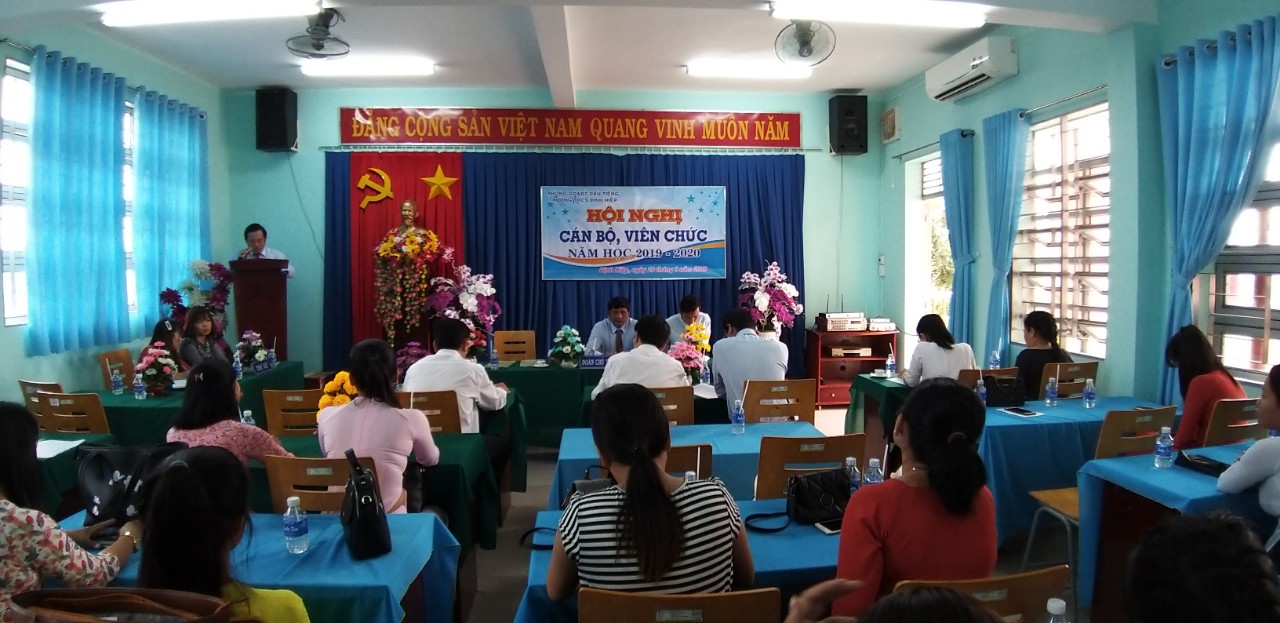 Hội nghị CB-VC năm học 2019 - 2020